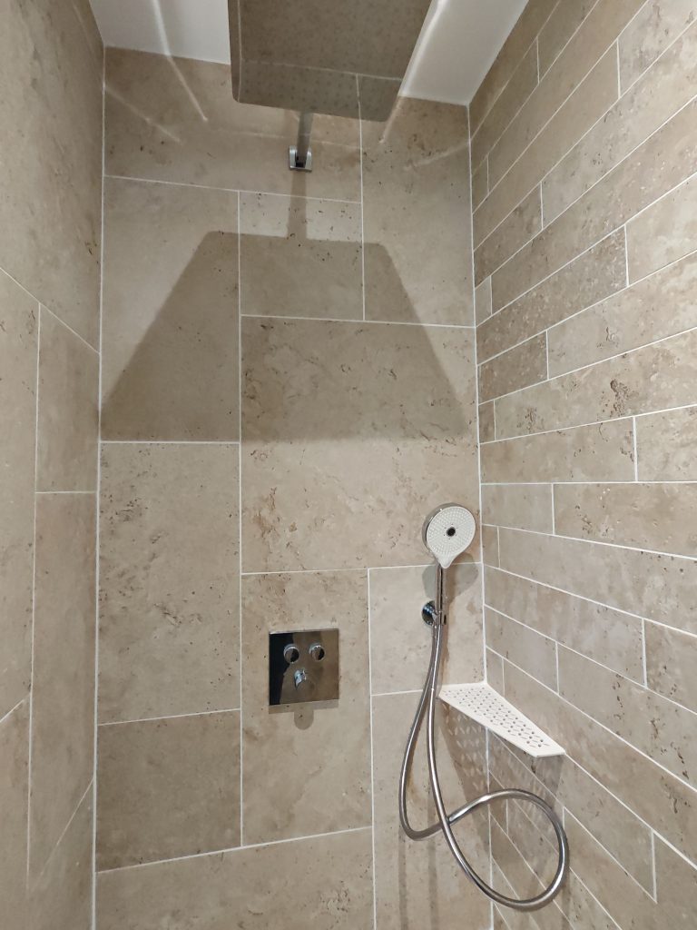 installation douche encastree chic rochefort 17300