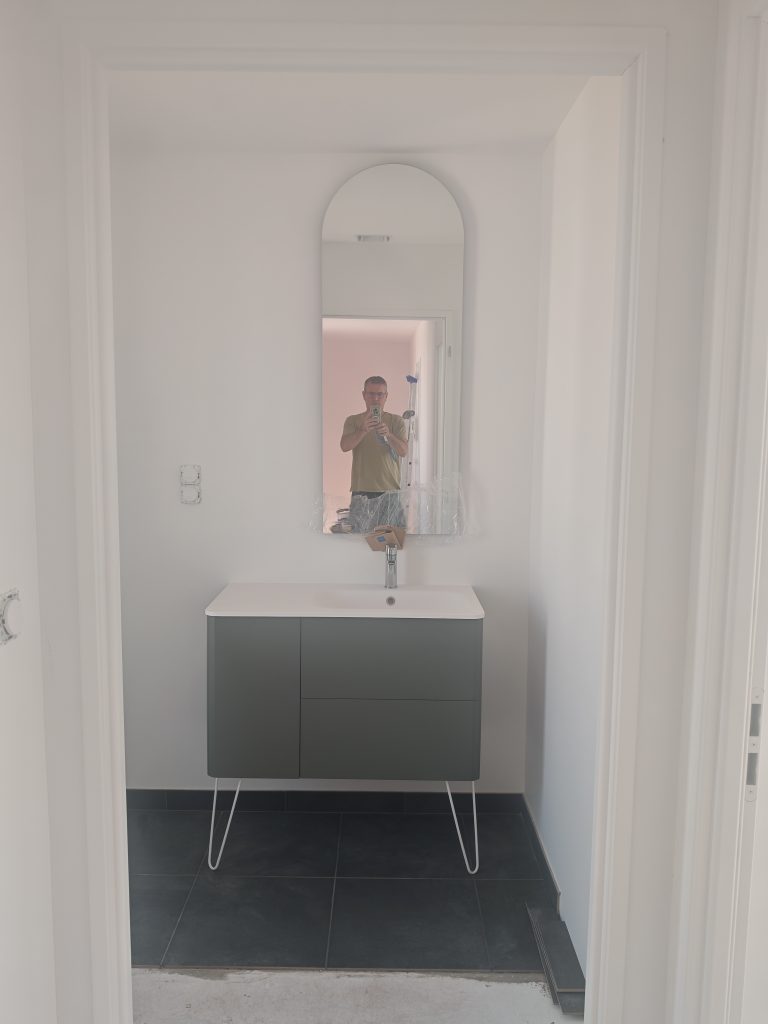 installation meuble lavabo port des barques 17730