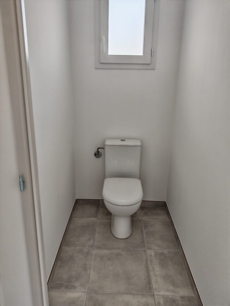 installation wc au sol fouras 17450