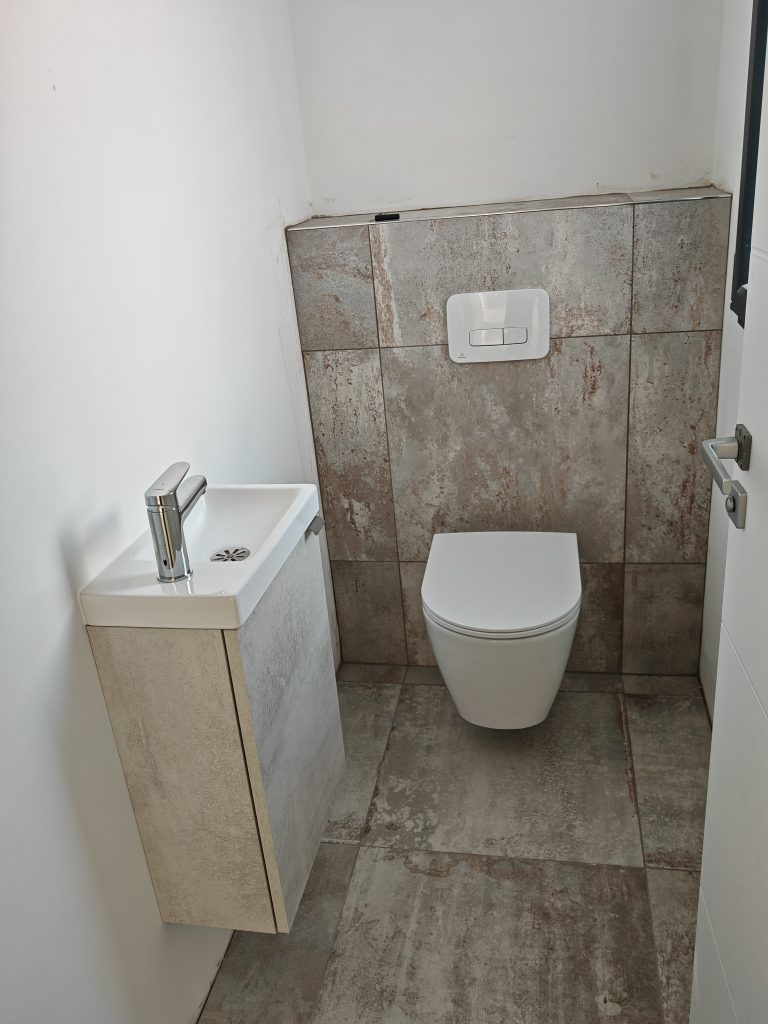 installation wc suspendu echillais 17620