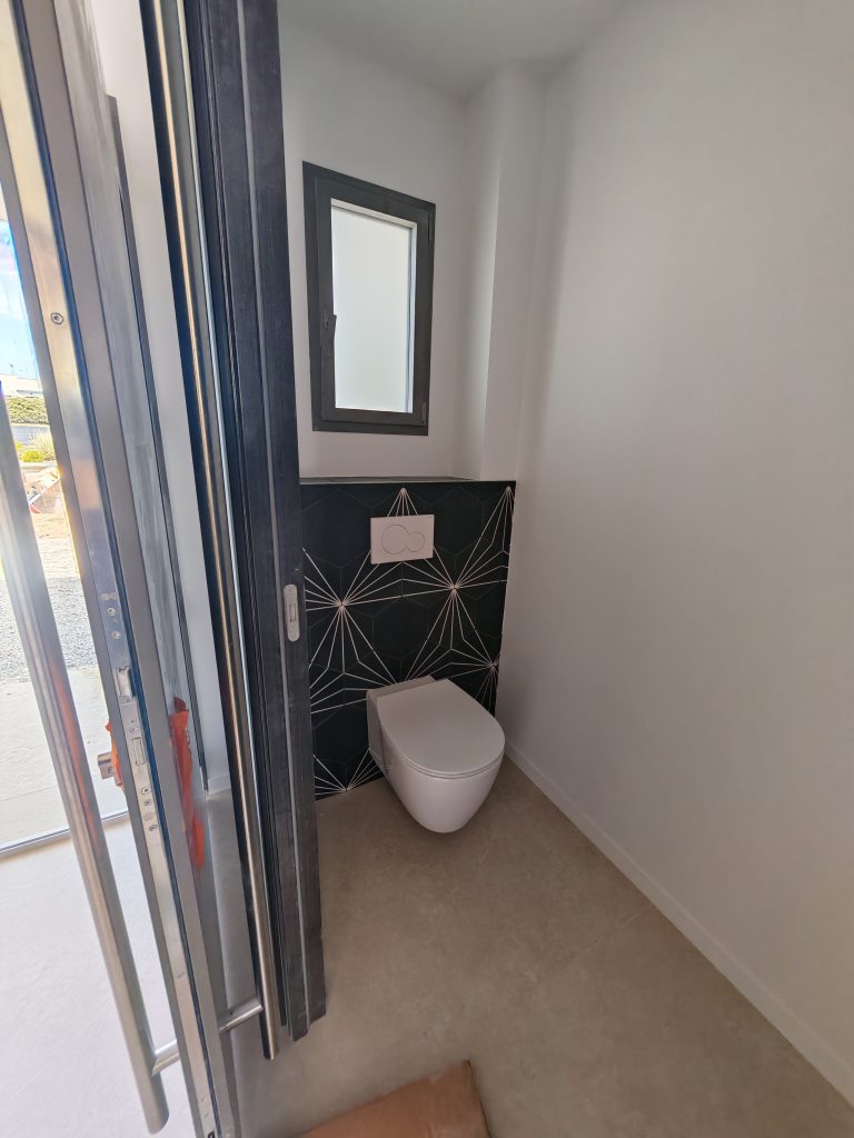 installation wc suspendu moderne deco rochefort 17300