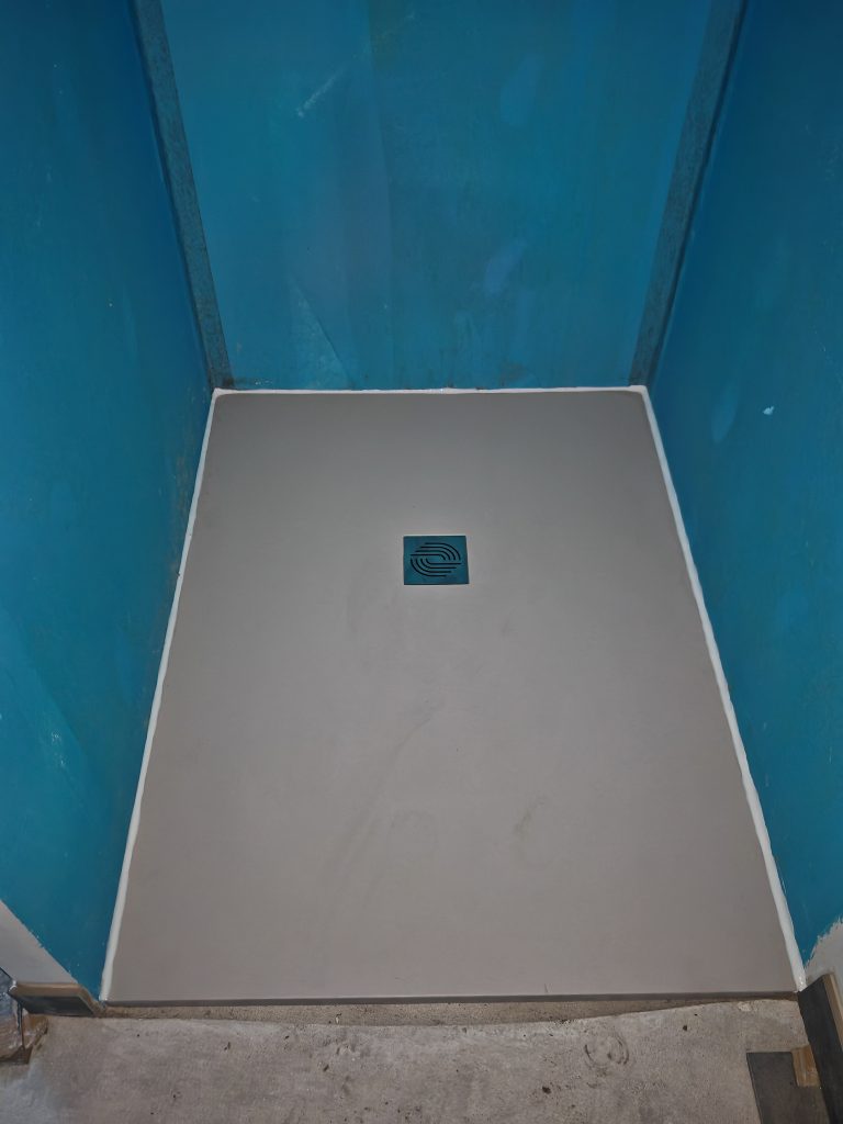 pose receveur de douche beaugeay 17620